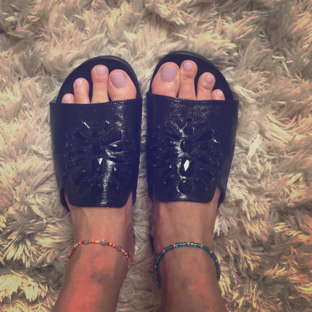 Kenneth cole black slides 9 with jewels